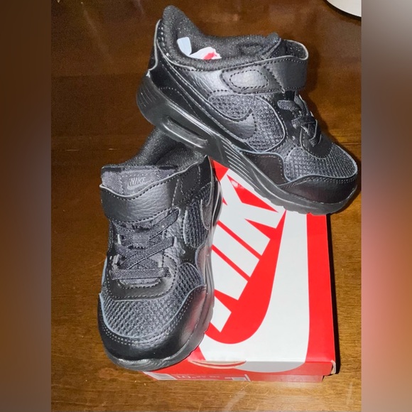 Nike Other - Nike toddler boys (Black)